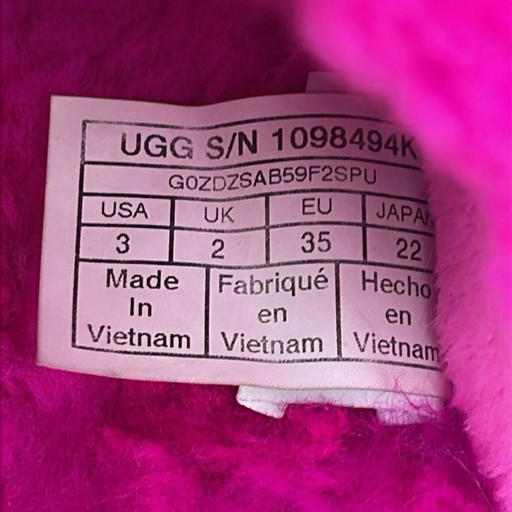UGG GIRLS SIZE 3 Fuzzy Pink Slippers
